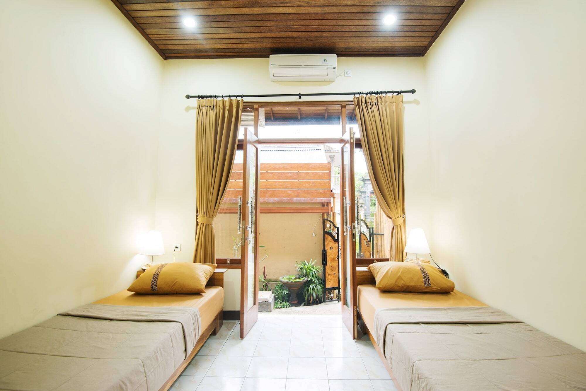 Bulan Bali Guest House Ubud Exteriör bild